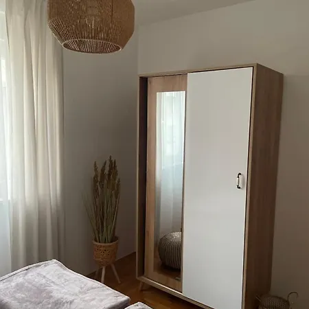 Dalmatino * Baška Voda